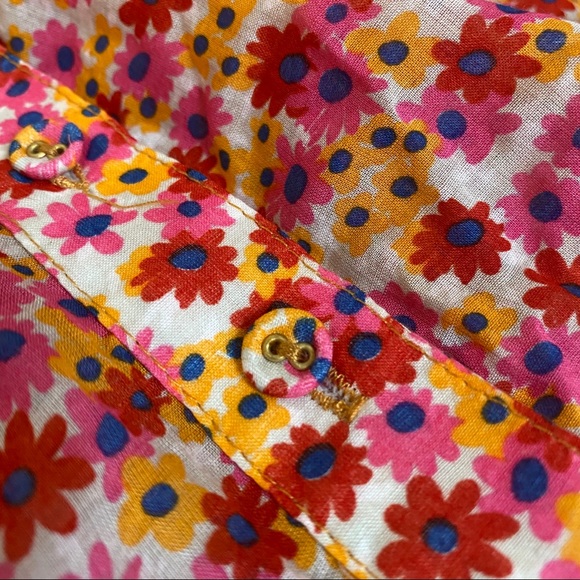 Floral Button-up - Picture 4 of 4